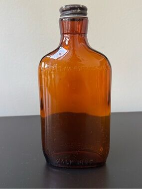 Vintage FEDERAL LAW FORBIDS SALE OR RE-USE Brown Half Pint Whiskey Bottle